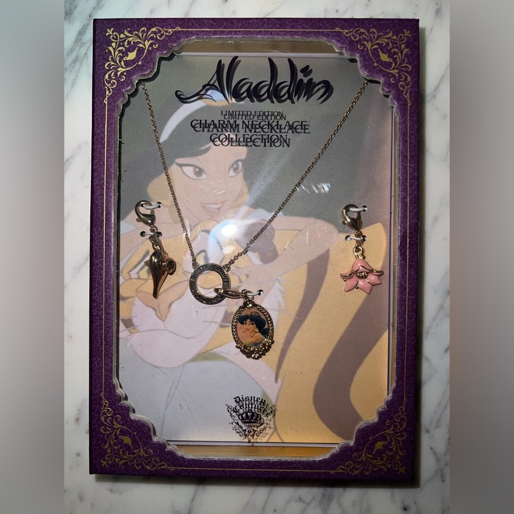 Disney Couture Aladdin Limited Edition Princess Jasmine Charm Necklace Y2K 🌸🧞‍♂️